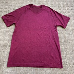 Lululemon Metal Vent Tech T Shirt Mens Medium Burgundy Run Walk Athleisure